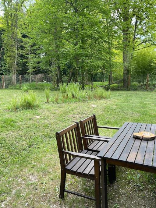 Gite Les Reculons Au Pied Du Lac Les Midoux Esterno foto